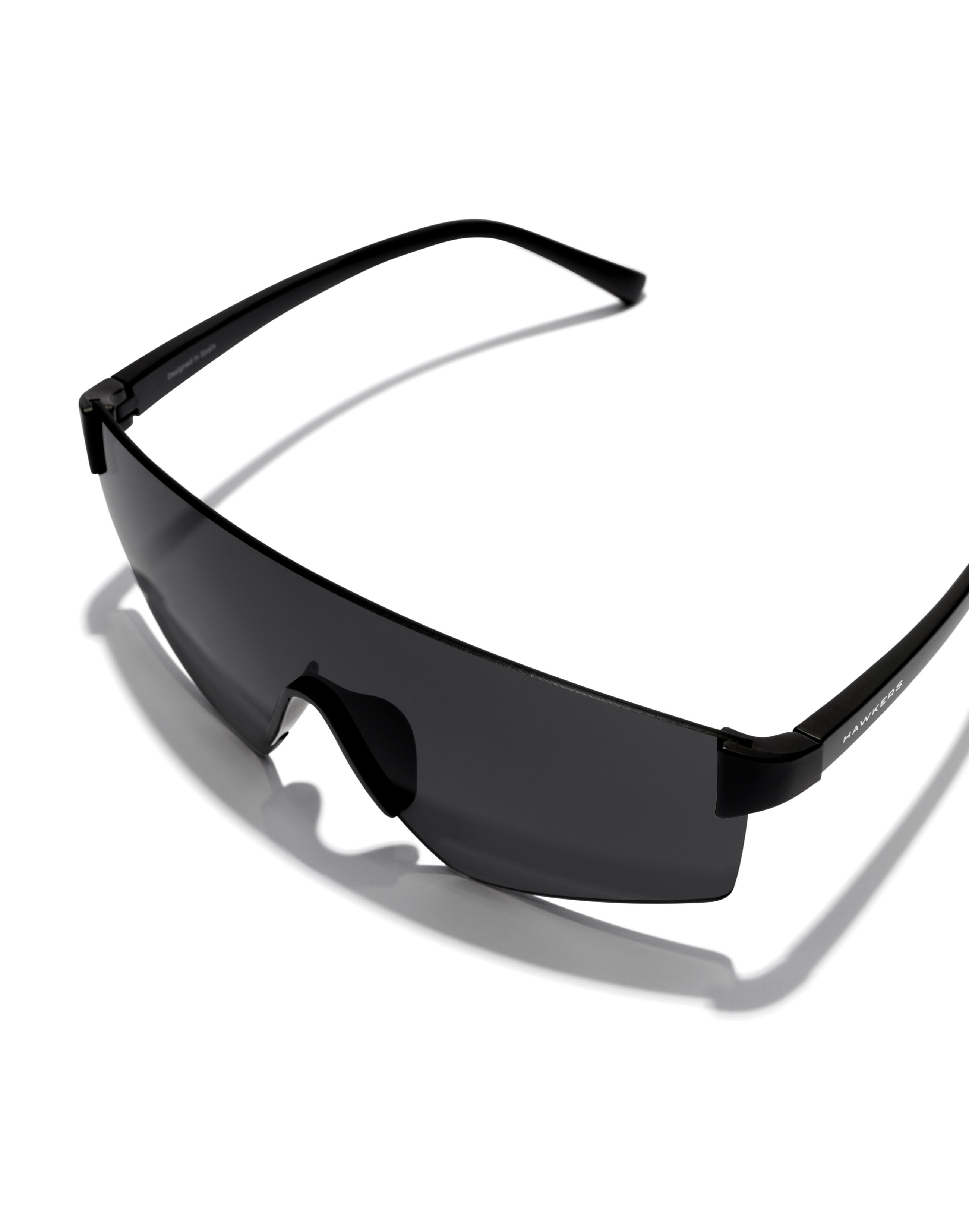 HAWKERS - Lunettes de soleil pour Homme et Femme noires sombres - AERO 3/8