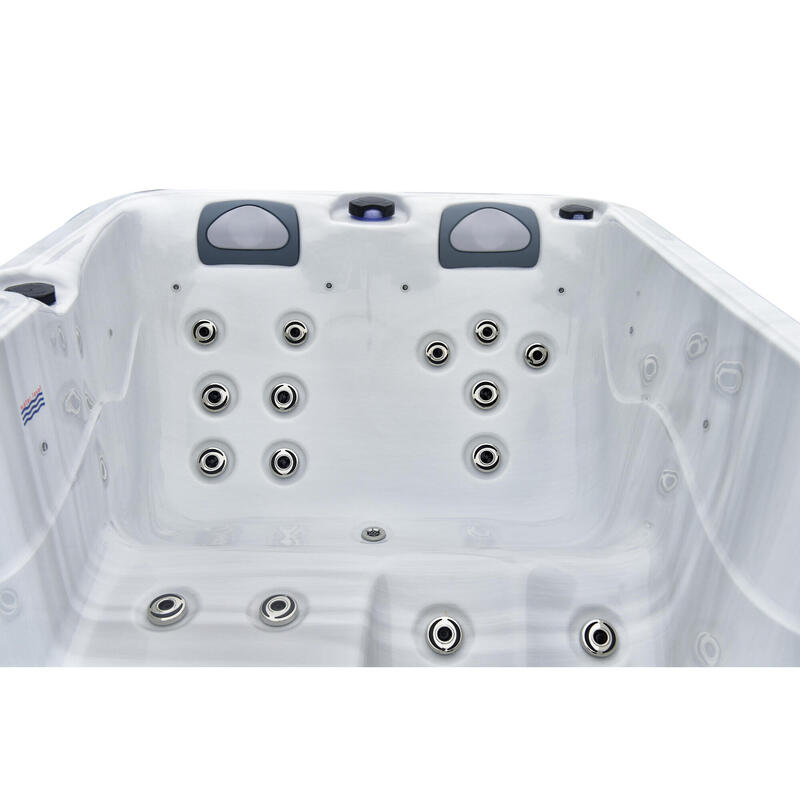 Spa acrylique ARKOS  3 places - 22 Hydrojets - 720L - Ozonateur et couverture i