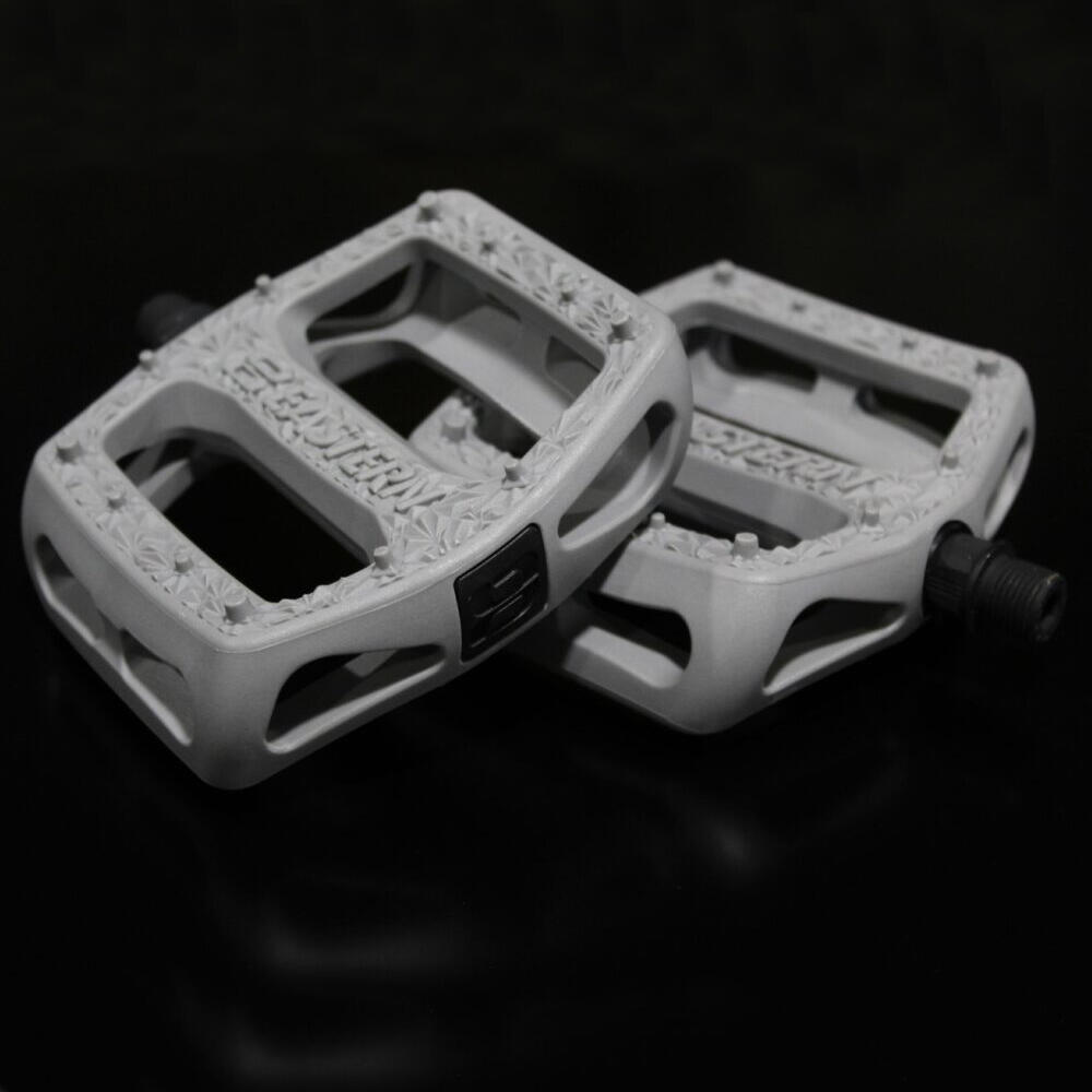 grey bike pedals