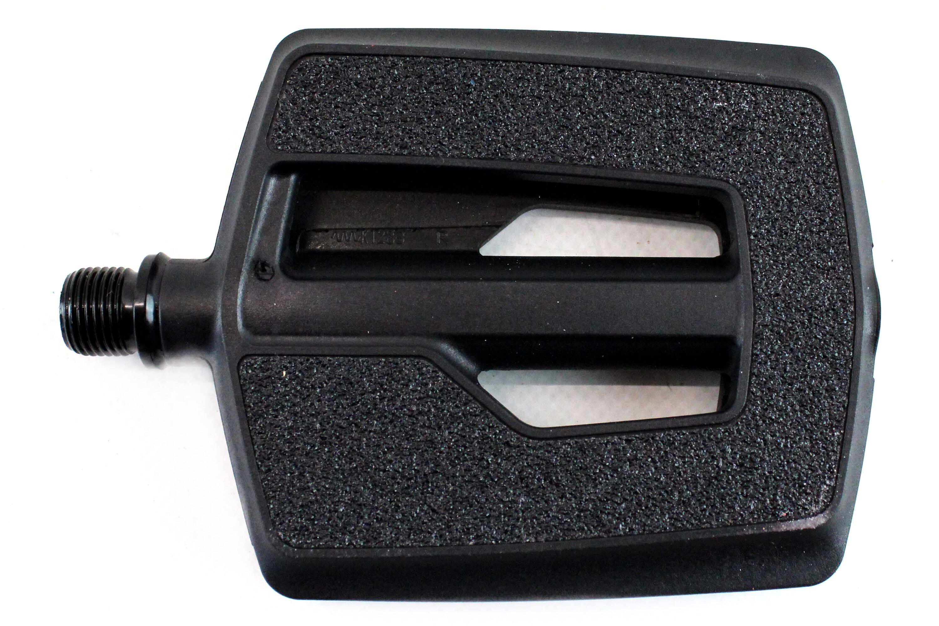Pédale en plastique 831, noir, 9/16 3/3