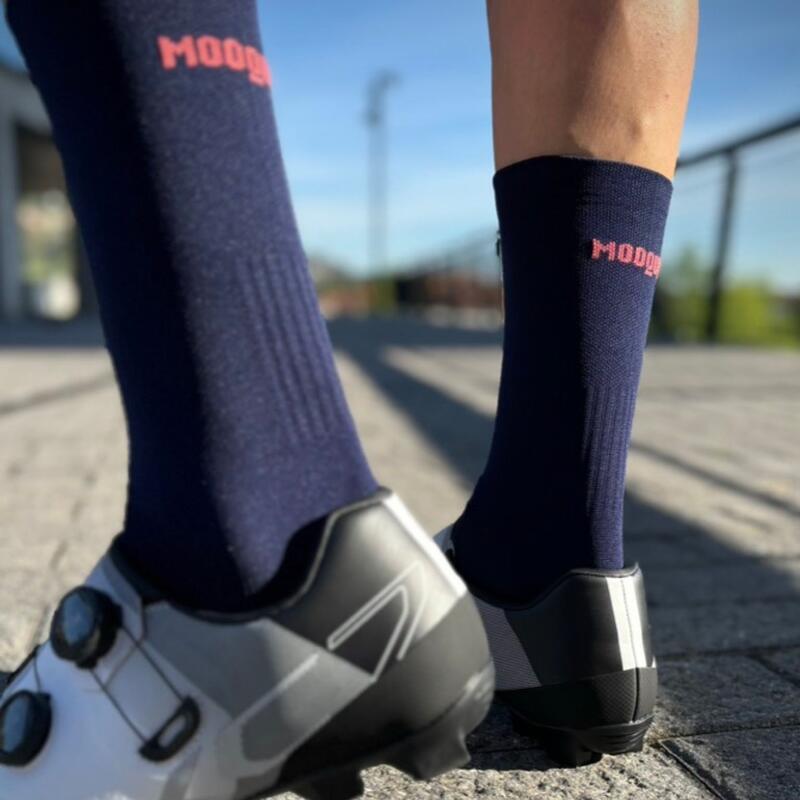 Calzini da Ciclismo Alti Traspiranti Ricamati Classy Evo II Mooquer Blu Navy