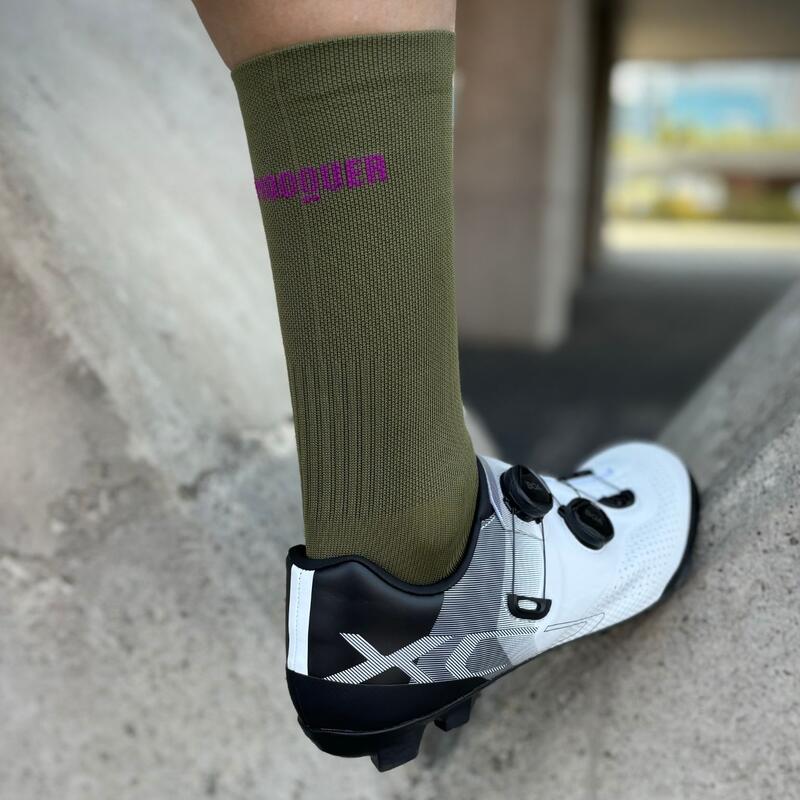 Chaussettes de Cyclisme Hautes Respirantes Brodées Classy Evo II Mooquer Vertes