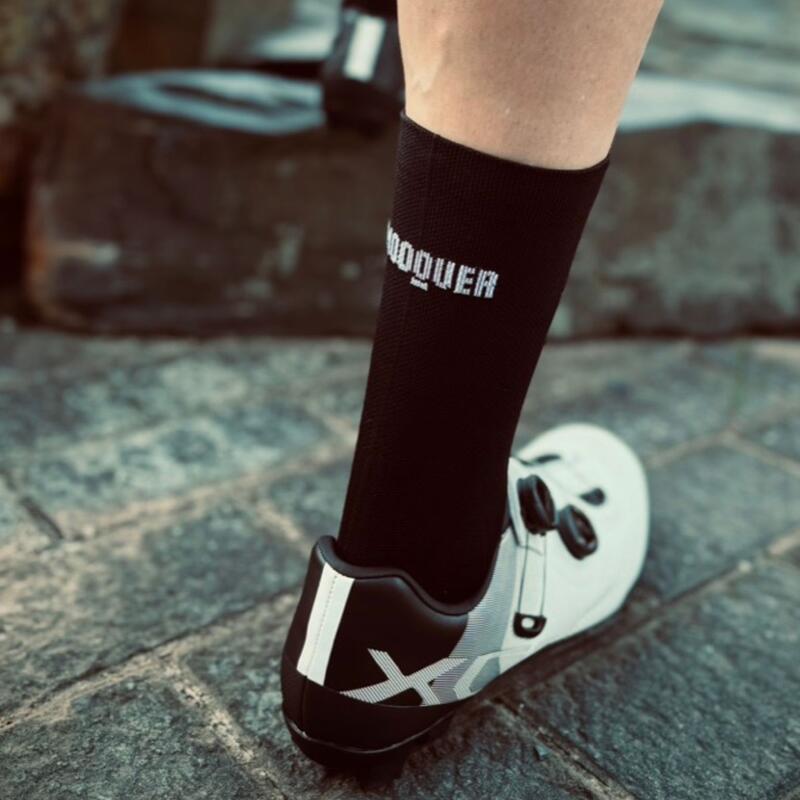 Chaussettes de cyclisme hautes respirantes brodées Classy Evo II Mooquer noir