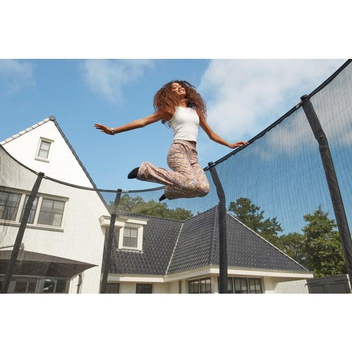 10ft Salta Green Round First Class Edition Trampoline with Enclosure 4/7