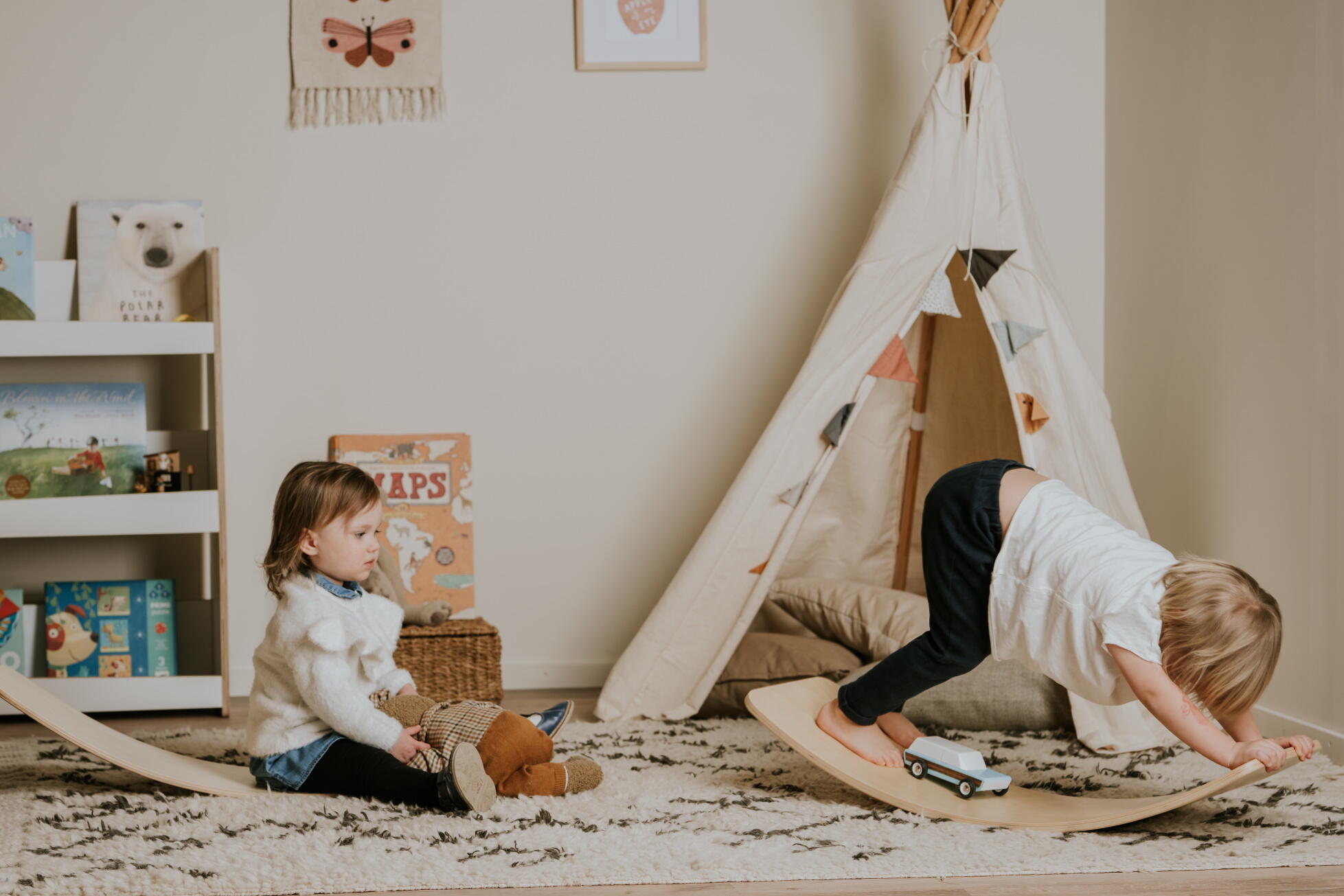 Set triangolo di arrampicata con Pedana d’Equilibrio, Montessori, Arcobaleno 6/9