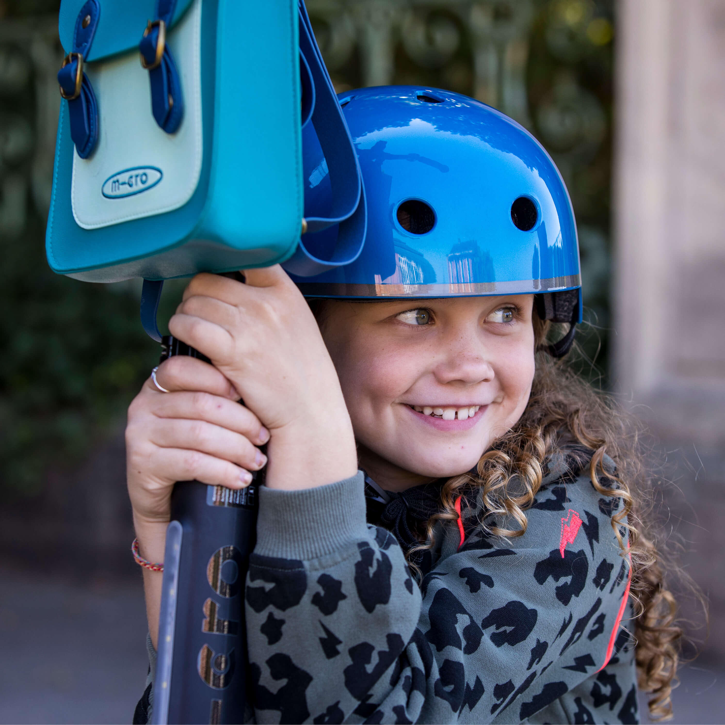 Micro Children's Deluxe Helmet: Blue 4/7