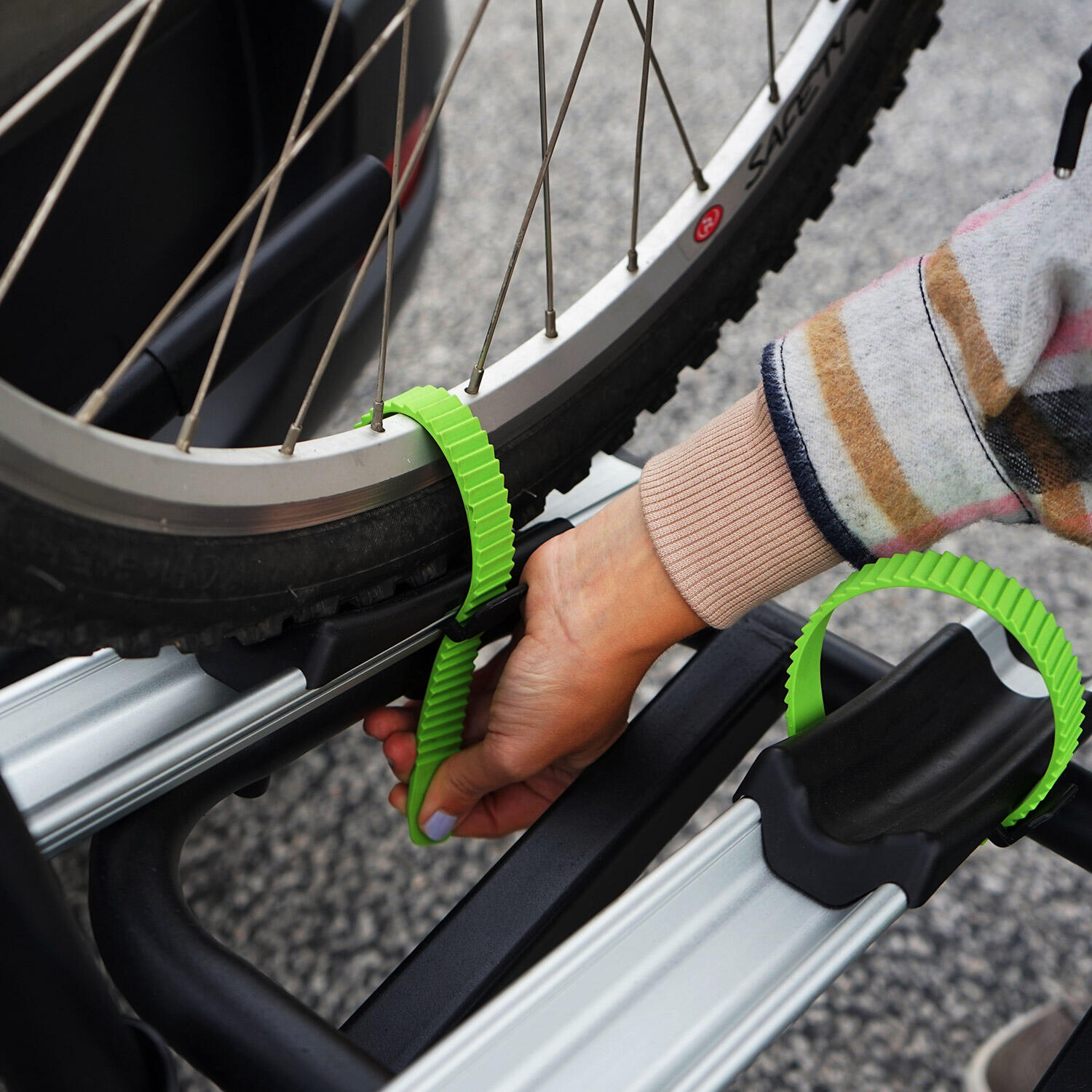 Porte-vélos GO BIKER RANGER - 3 vélos - pliable - 15 kg/rail - antivol 6/7