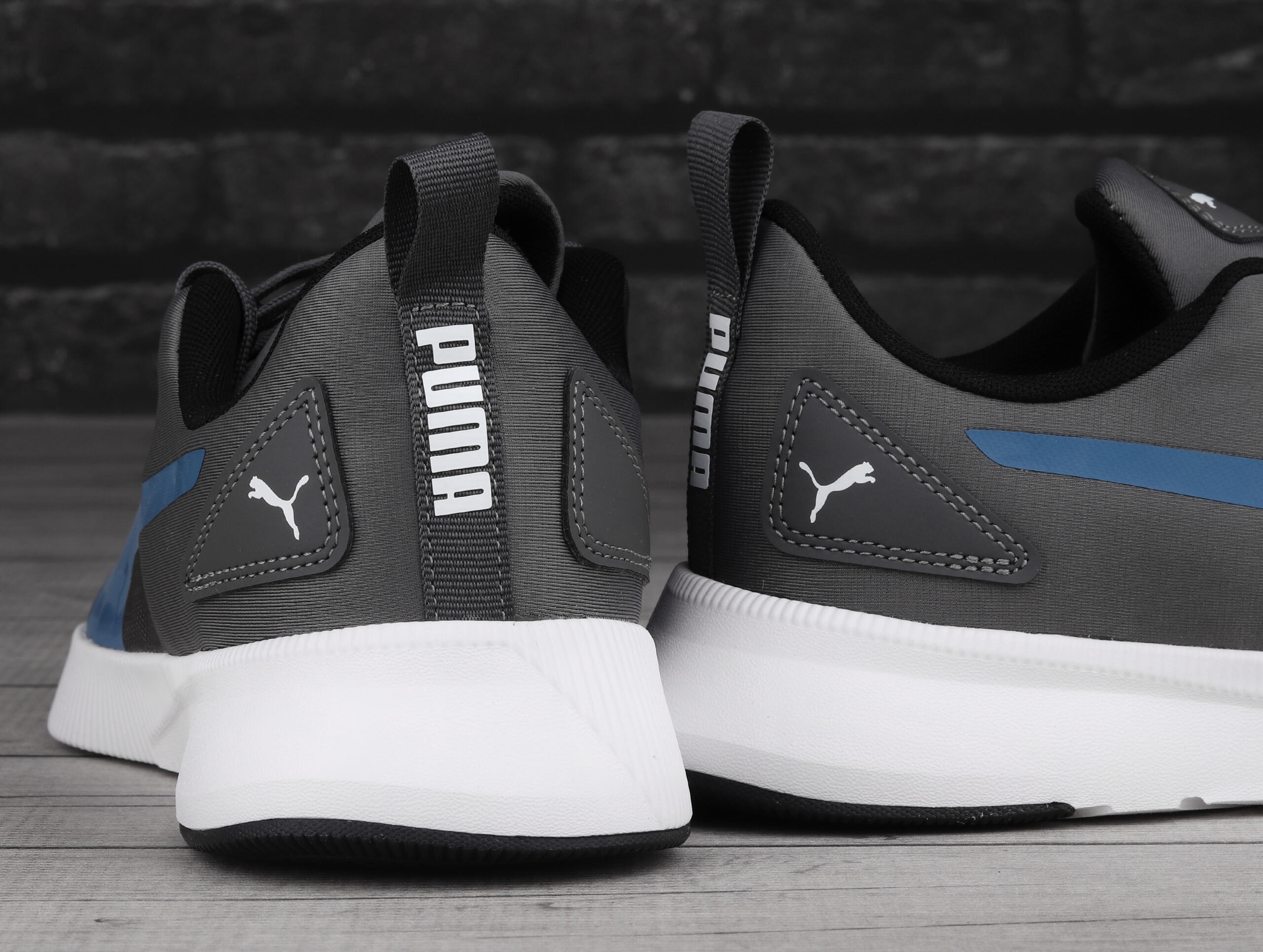 Buty męskie biegowe Puma FLYER RUNNER MESH 6/7
