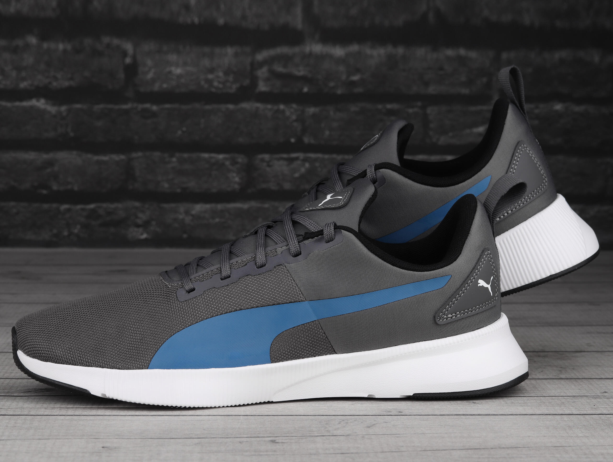 Buty męskie biegowe Puma FLYER RUNNER MESH 3/7