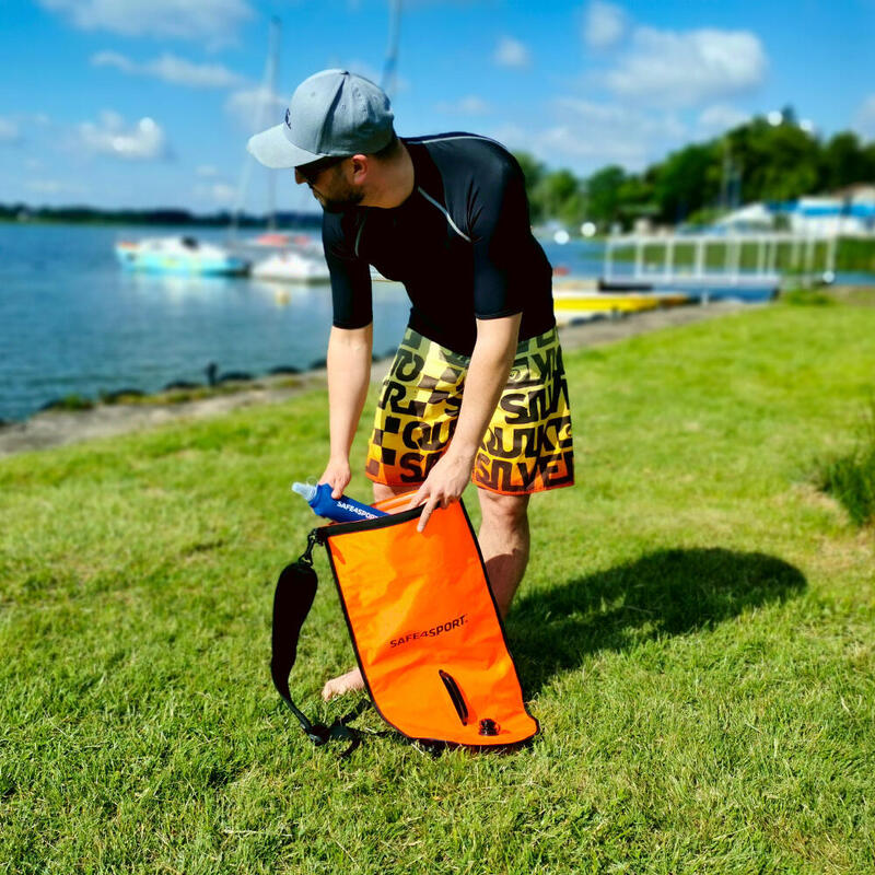 Bojka asekuracyjna do pływania RunSwimmer z funkcją plecaka