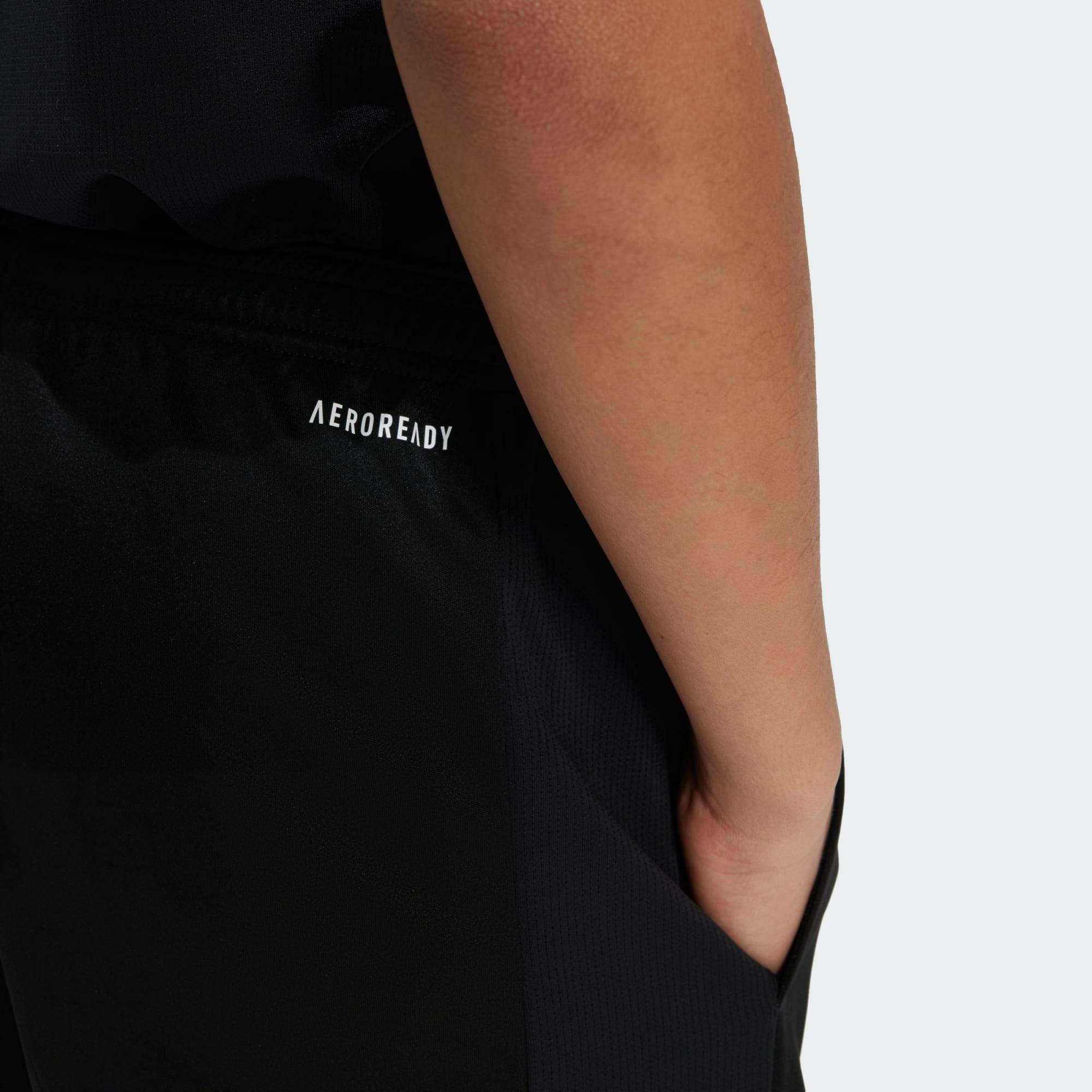 Short Train Essentials Logo Regular Fit Junior 4/5