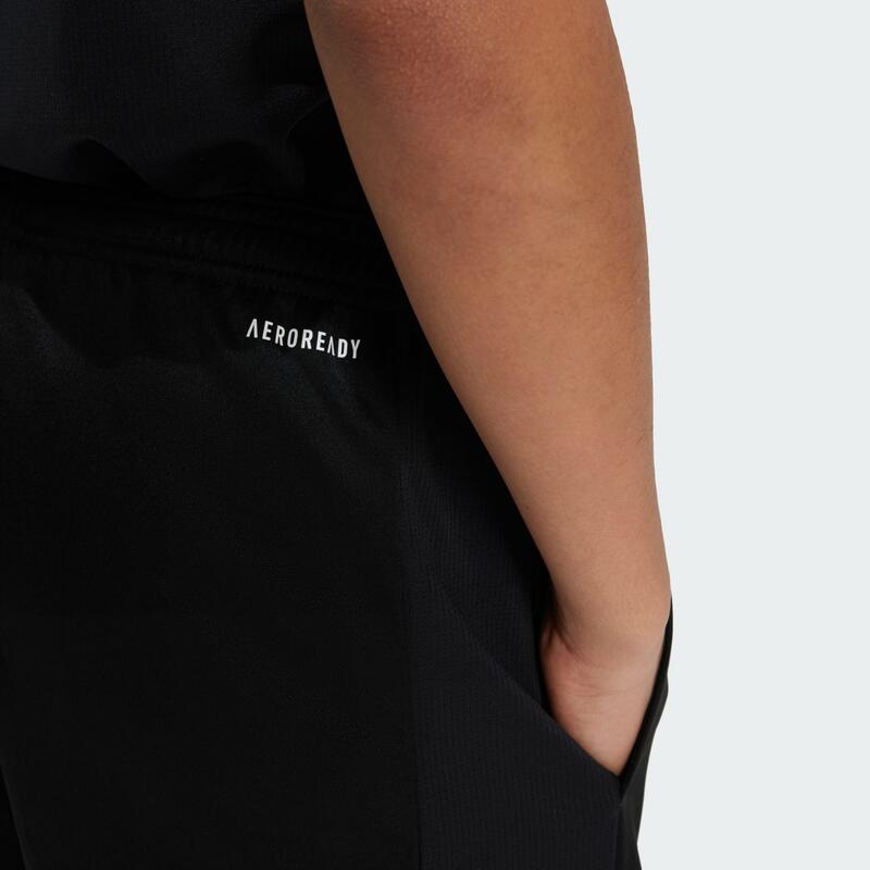 Pantaloni scurți pentru copii Train Essentials Logo Regular Fit