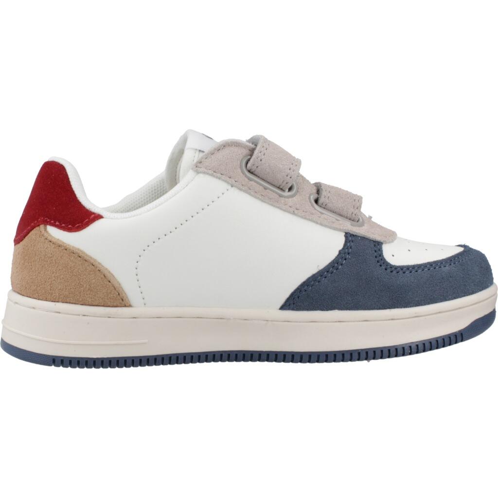 Sneakers Victoria 4/5