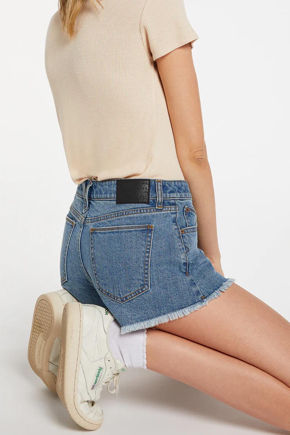 Pantalones cortos deportivos Volcom Stoney Stretch para mujer 3/3