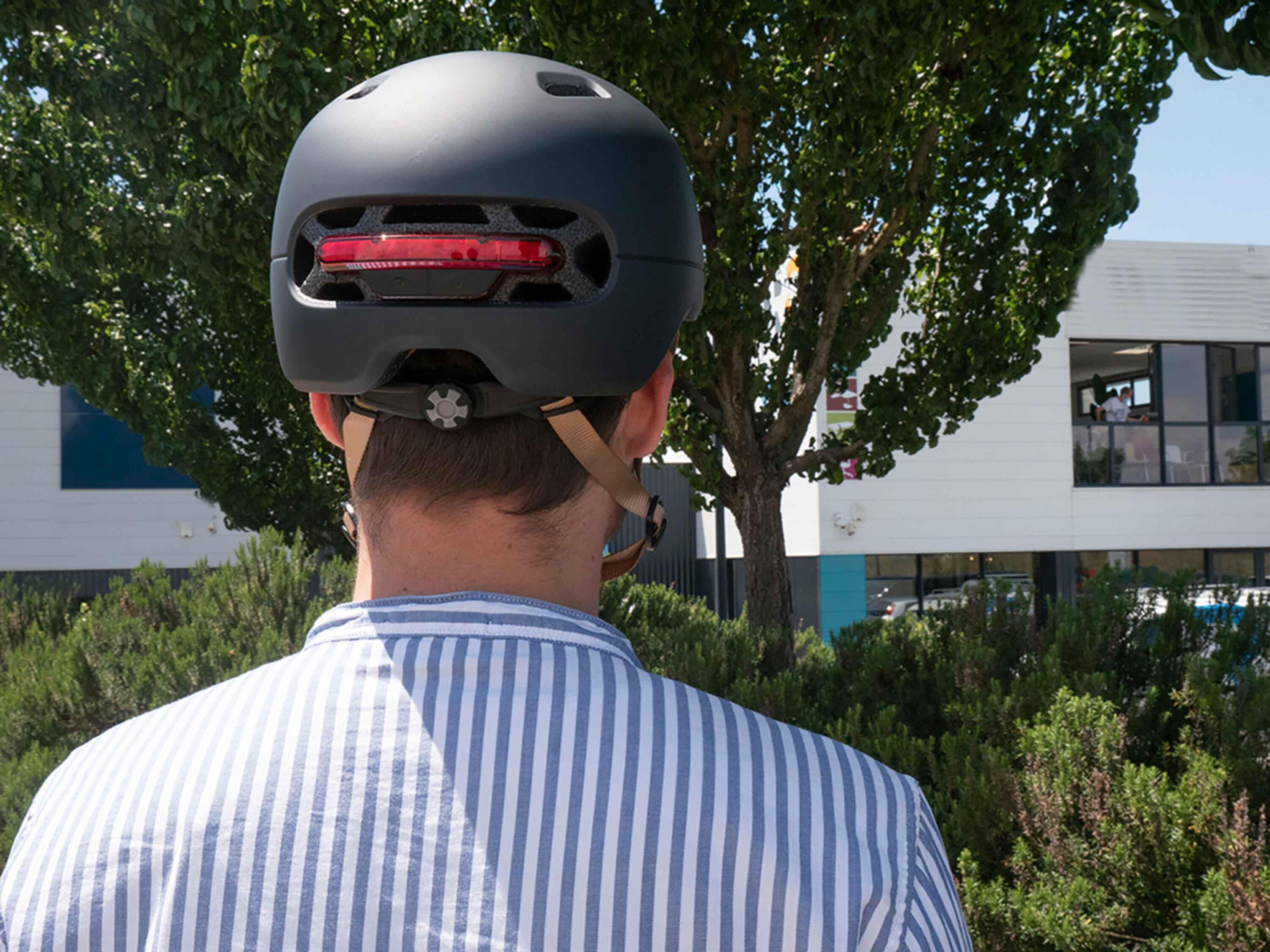 Casque city noir fonction SOS 3/7