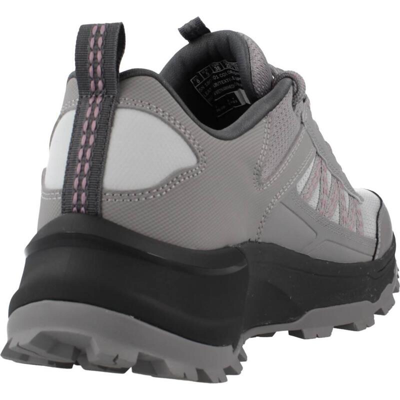 Zapatillas mujer Skechers Max Protect Legacy Gris