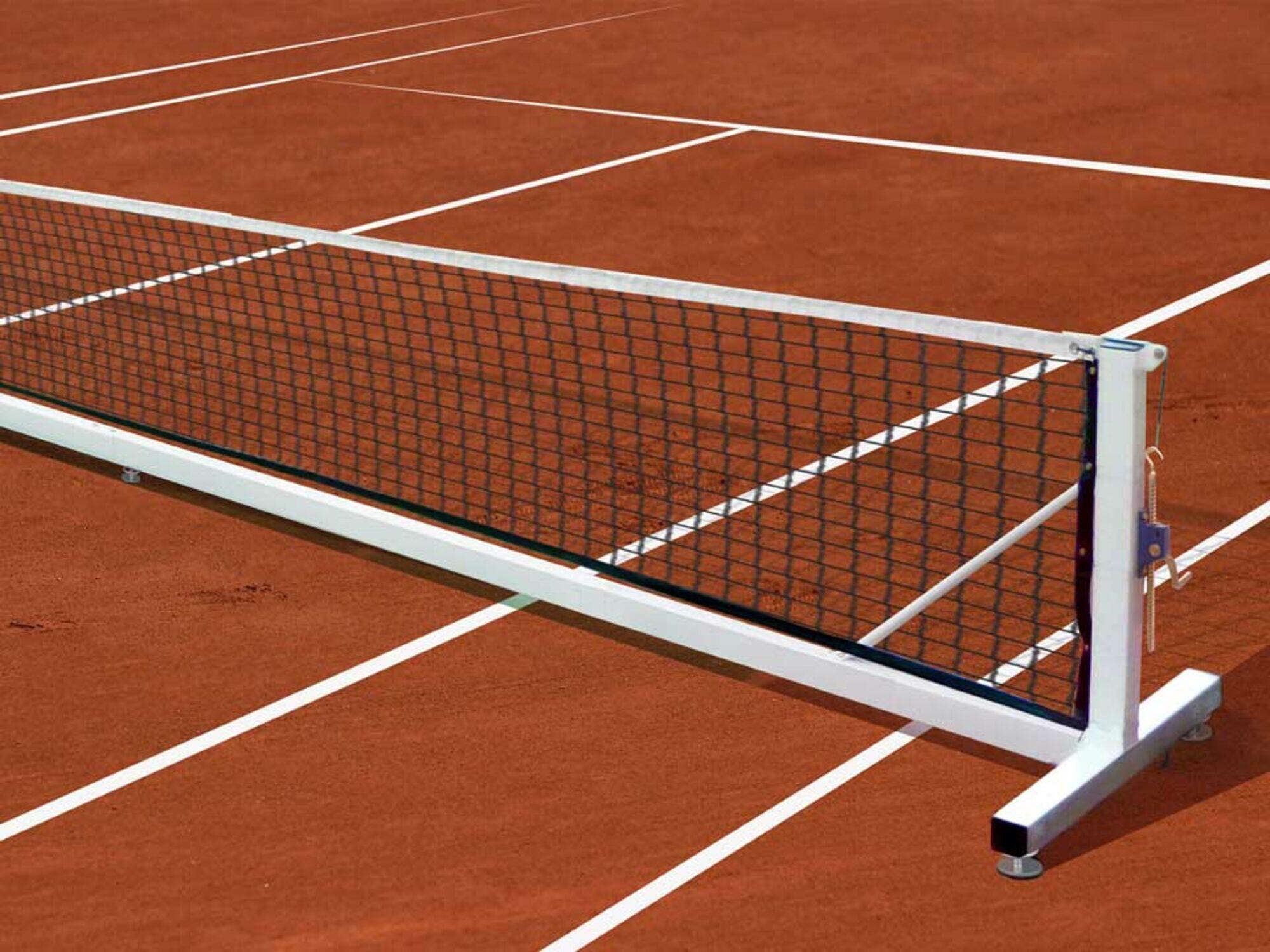 Transportabler integraler Tennispfosten aus Stahl Carrington 5/7