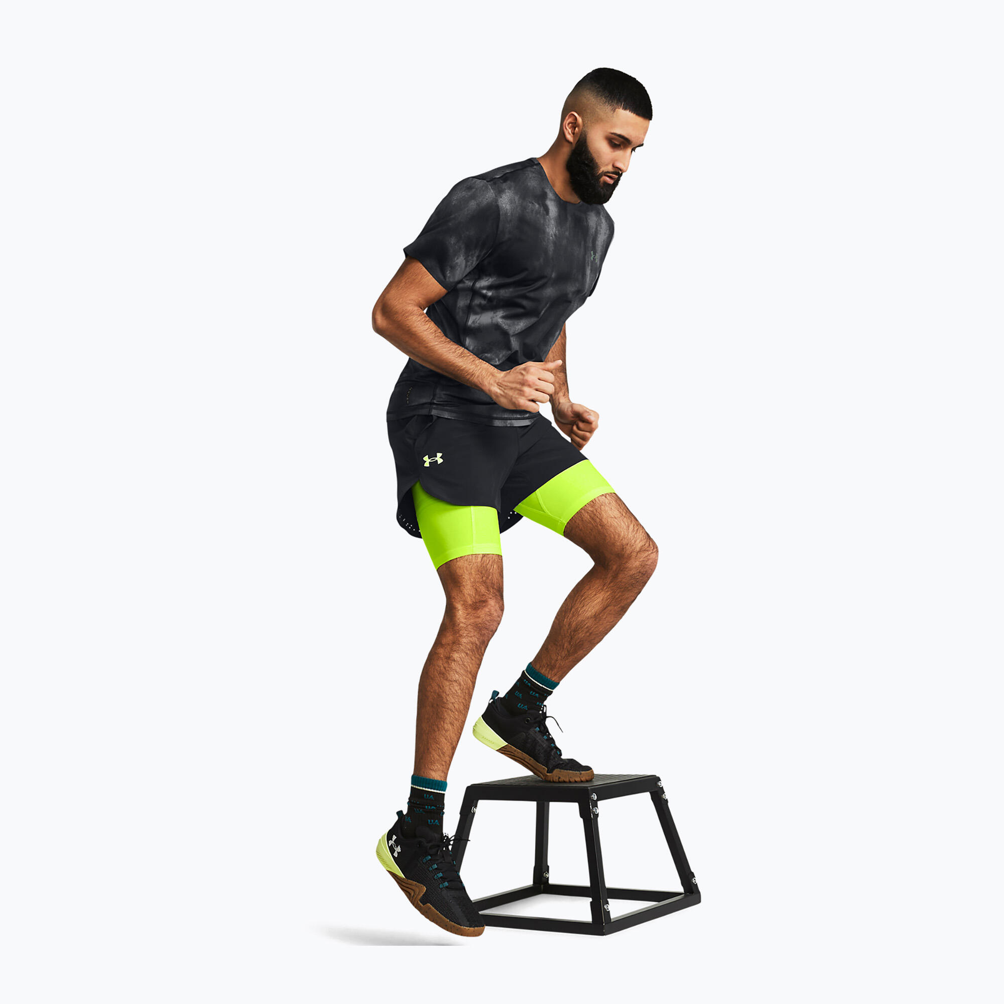 Pantalón corto Under Armour Peak Woven 2in1 para hombre 2/5
