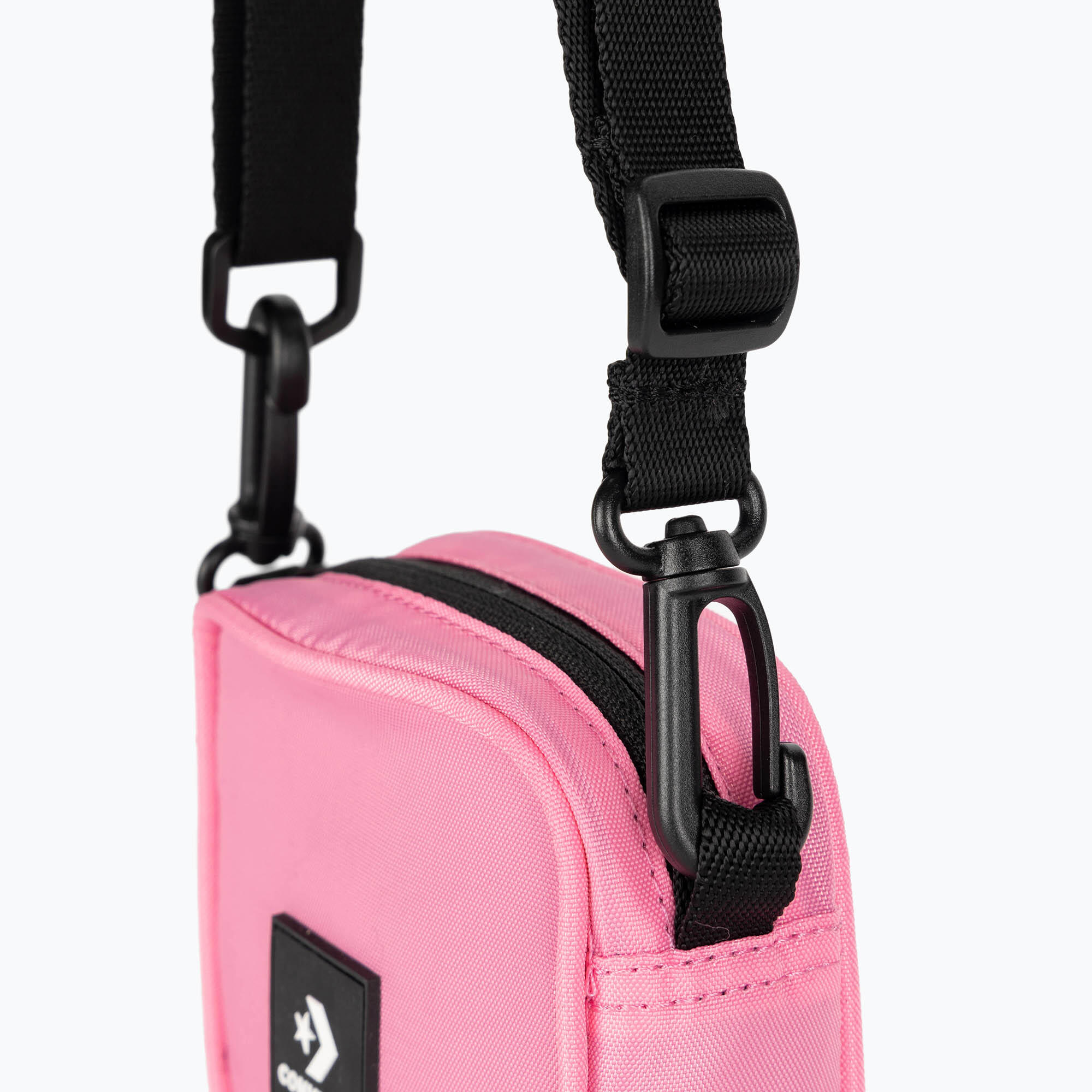 Сумочка Converse Floating Pocket Seasonal Pouch — фото 3