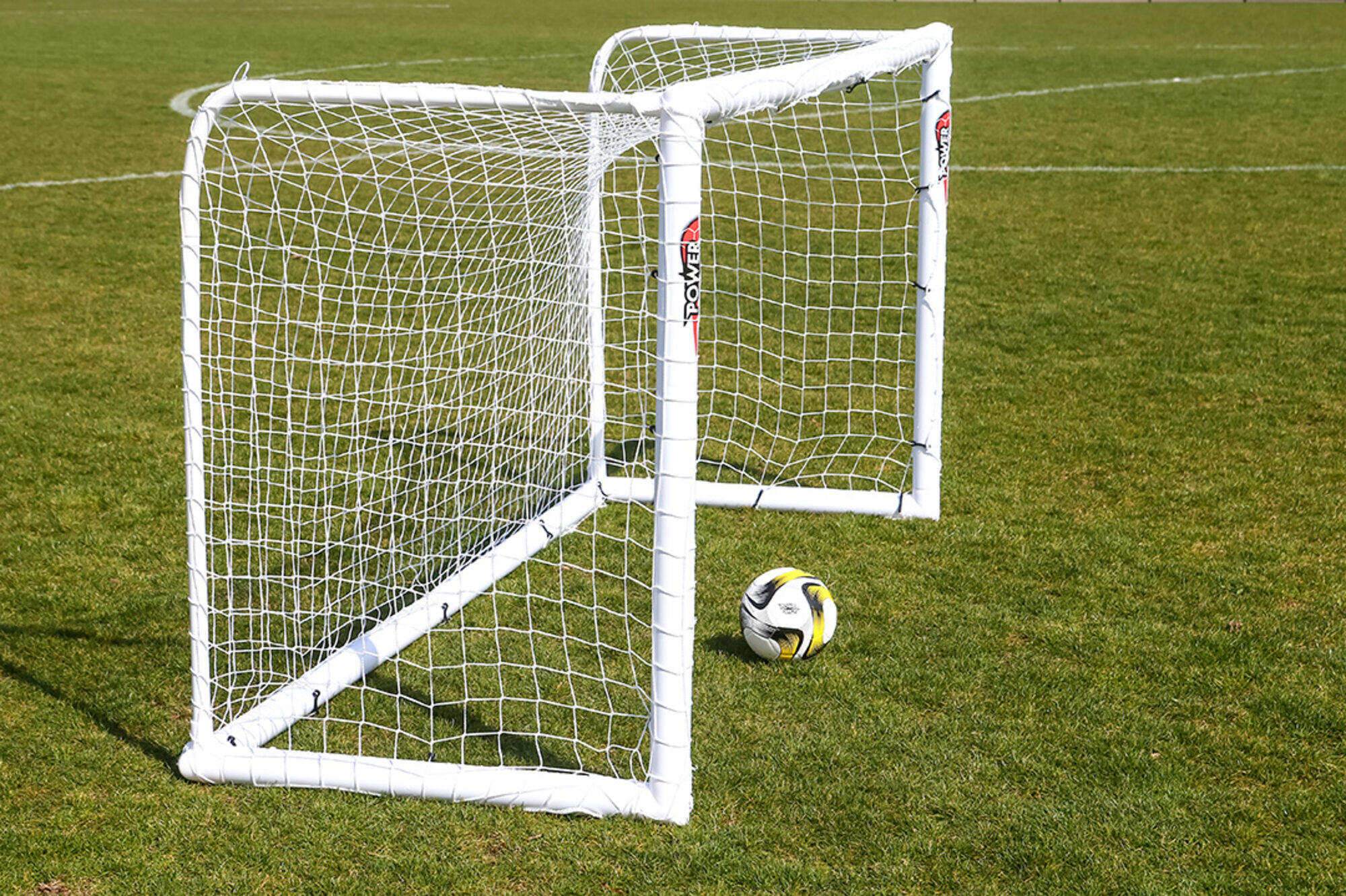 Voetbaldoel 1,8 x 1,2 m + Powershot bal maat 5 3/7