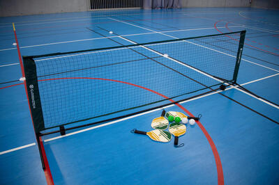 Komplettes Pickleball-Set - Schläger. Ball und Netz!