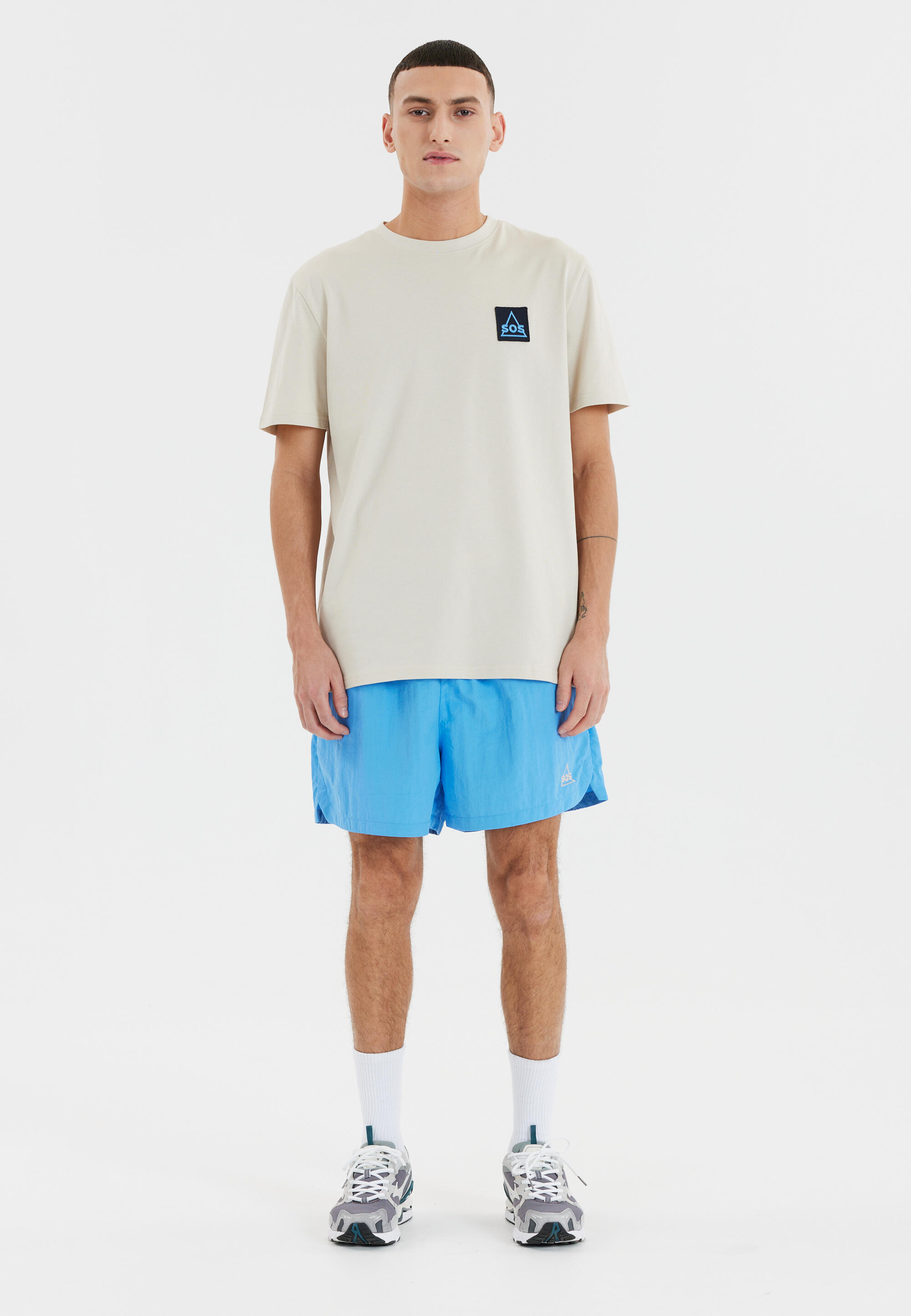 Short SOS Whitsunday 3/5