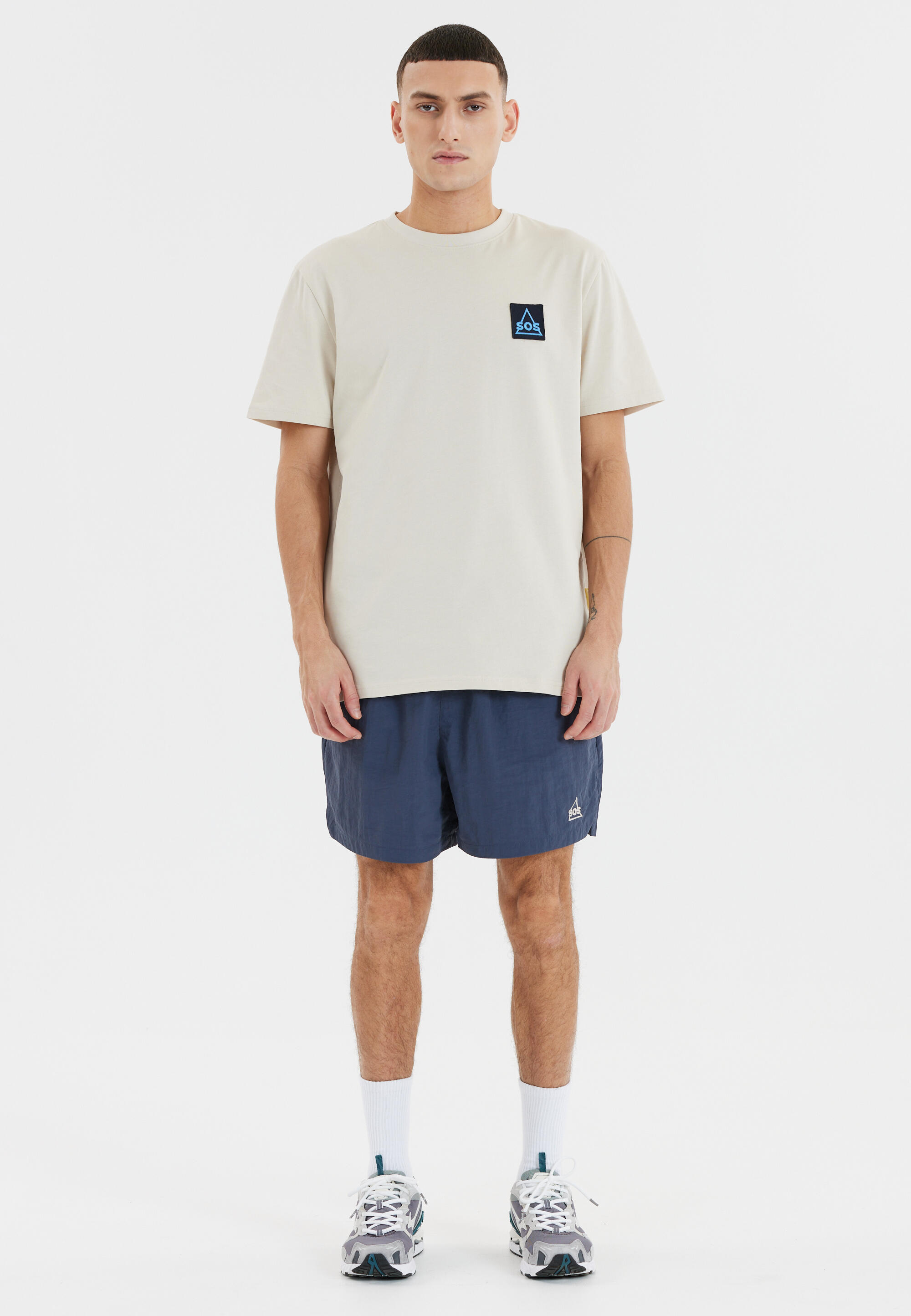 Short SOS Whitsunday 3/5