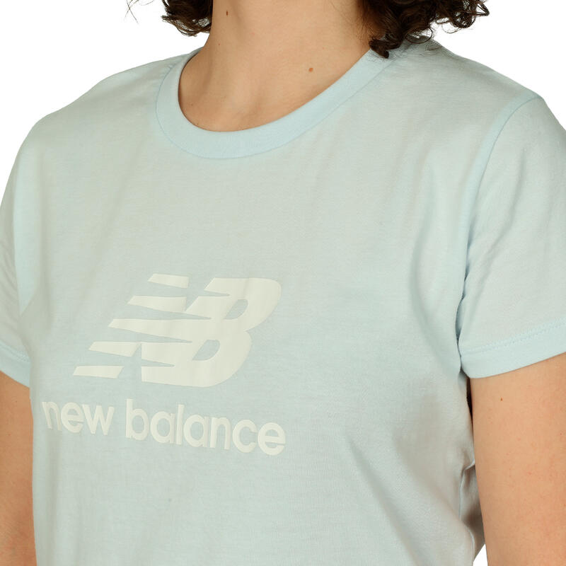Camiseta New Balance Essentials Stacked Logo Mujer