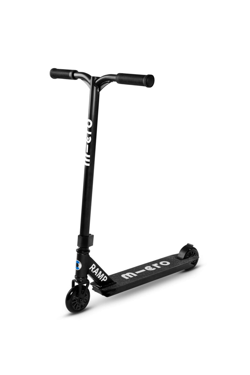 MICRO Ramp Stunt Scooter: Black