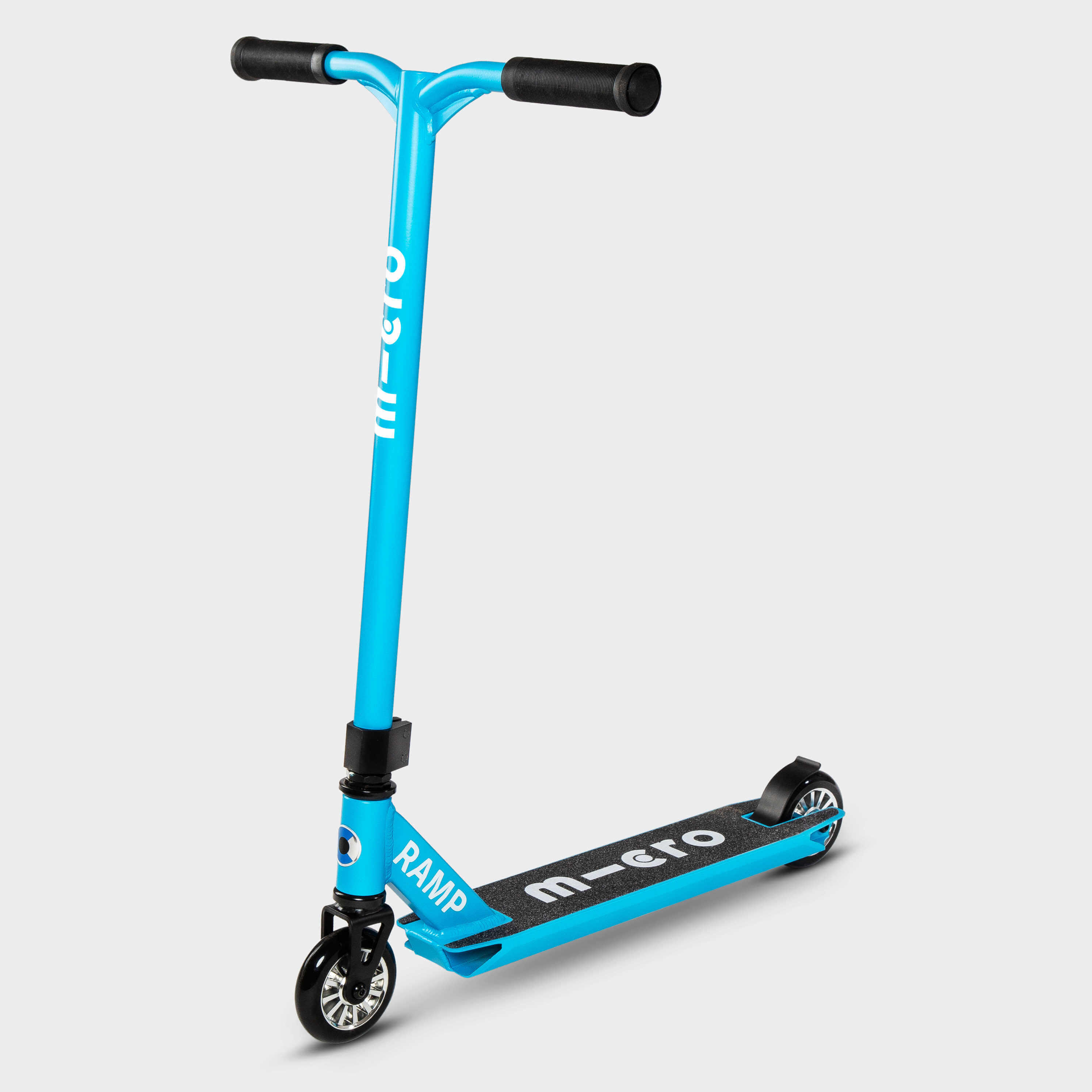 MICRO Ramp Stunt Scooter: Blue