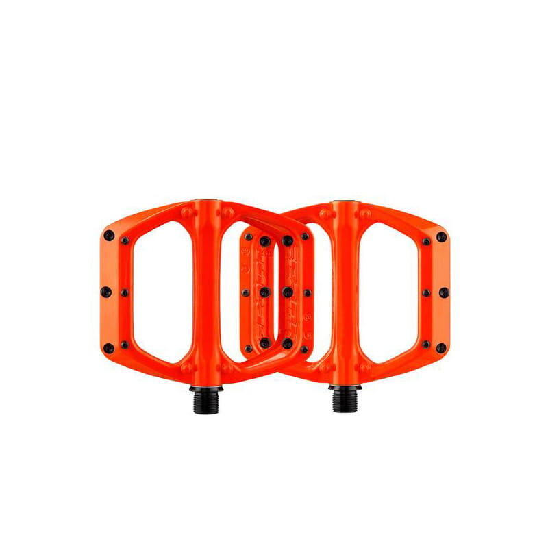 Pédales plates Spoon DC - Orange      6990€ 7299€ -4%    * La vente débute le 10/09/2024    SPANK Pédales plates Spoon DC - OrangeVendu exclusivement en ligne   