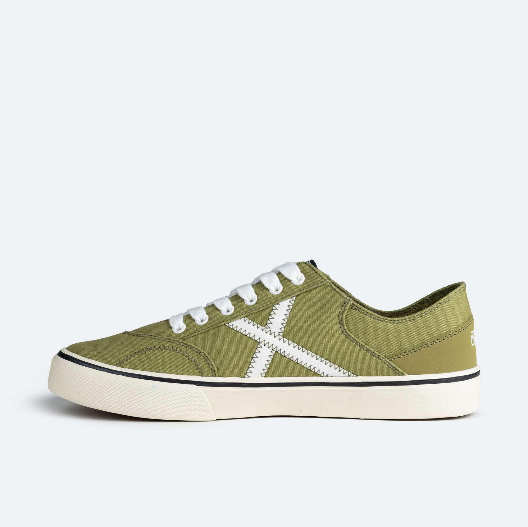 Baskets Munich modèle 4058010 pour homme 2/5