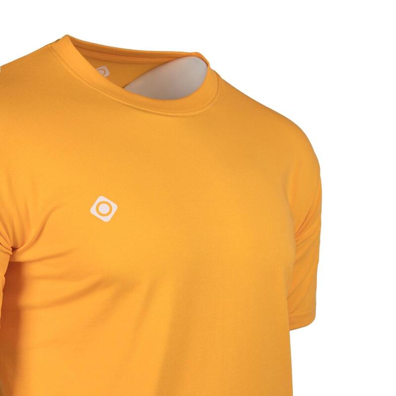 T-Shirt unisexo MIEKO Izas: Estilo desportivo e urbano para o dia a dia