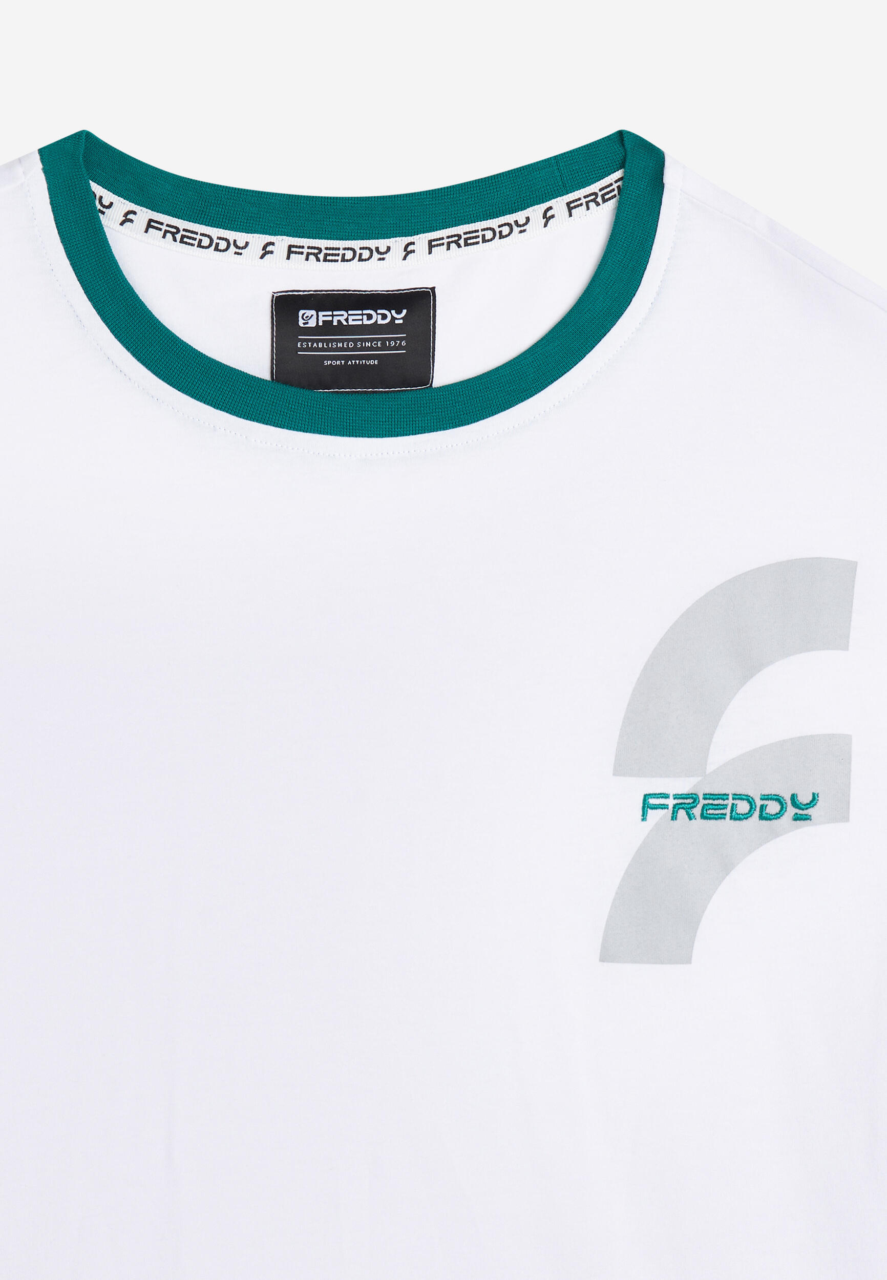 T-shirt pour hommes avec maxi logo sur le côté du cœur ton sur ton 3/4