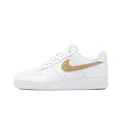 Scarpa universali uomo Nike Air Force 1 LV8