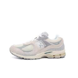 Chaussures New Balance 2002R beige pour homme