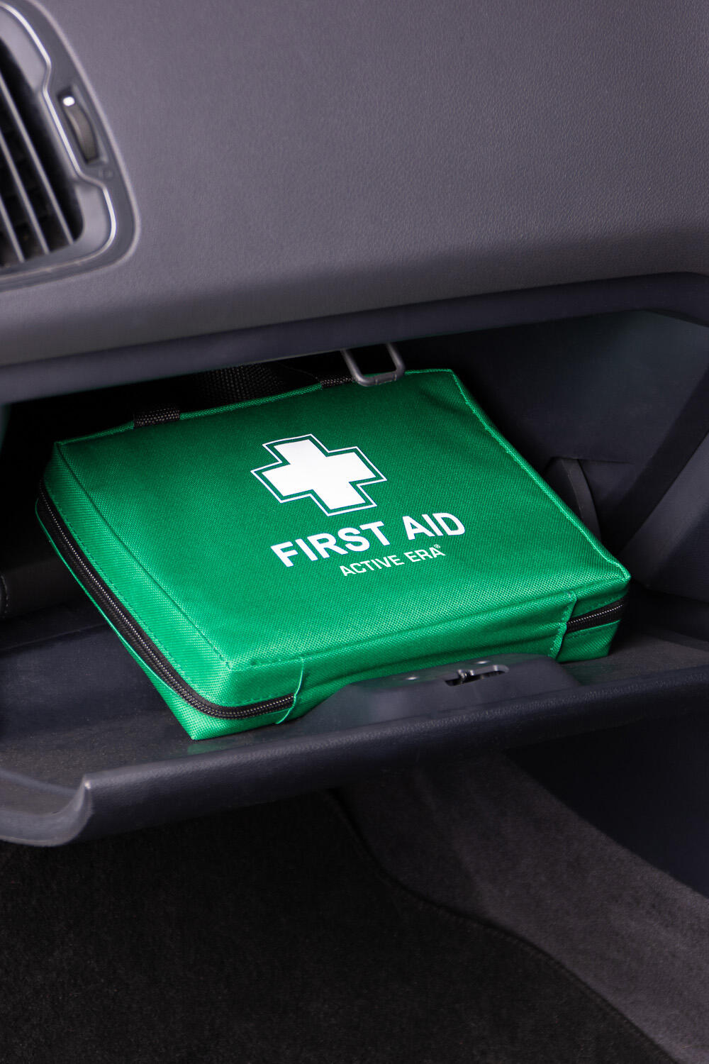 220 Piece Premium First Aid Kit Bag 5/7