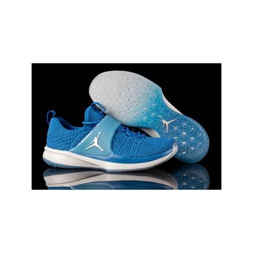 Chaussures universel hommes Nike Trainer 2 Flyknit 4/5