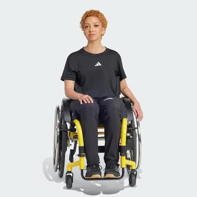 Training adaptive workout t-shirt