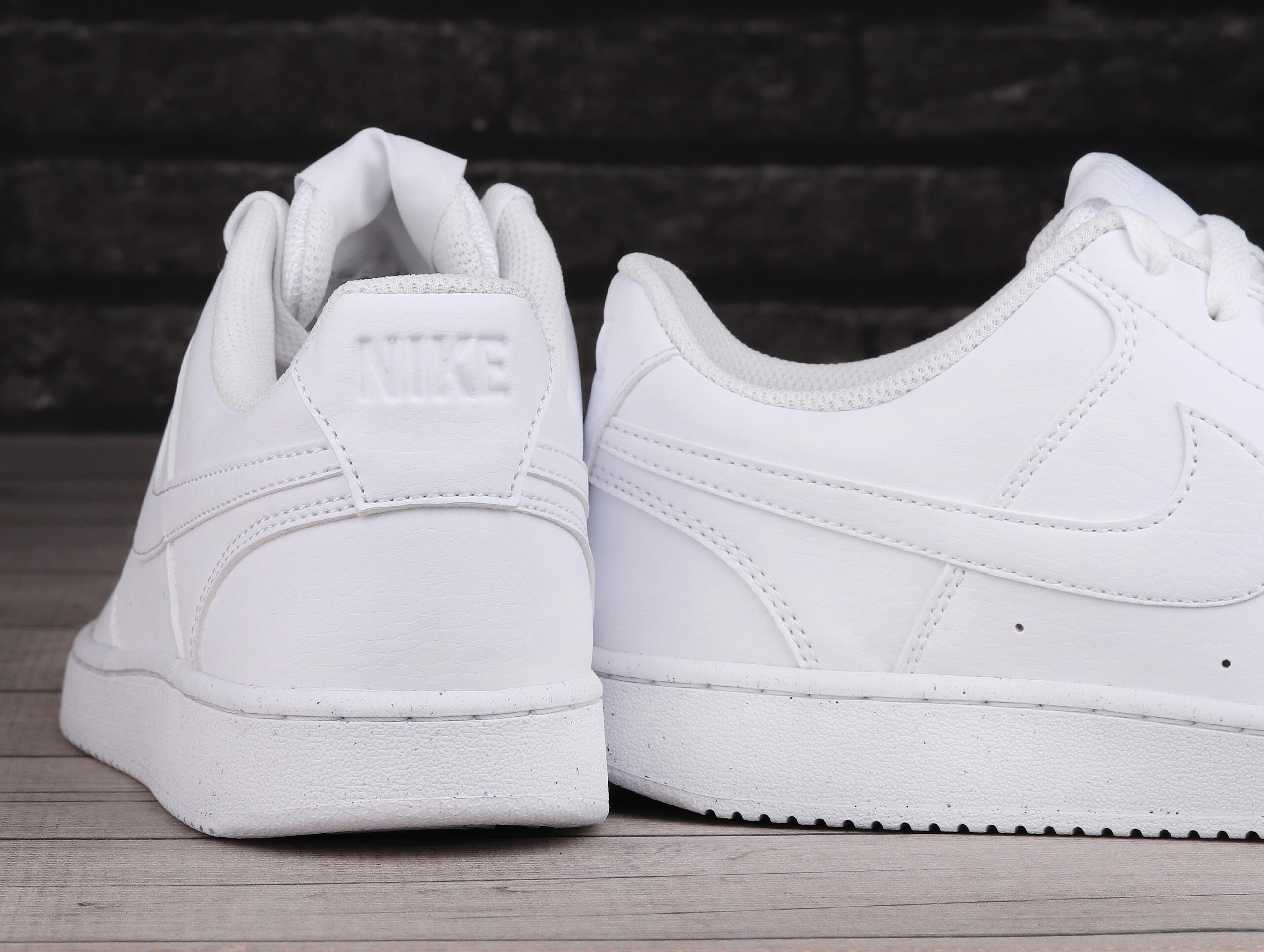 Scarpe da ginnastica da uomo Nike Court vision low Bianche 6/7