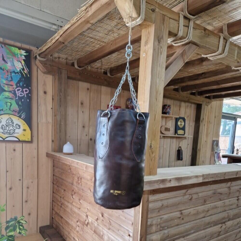 ALL SPORT VINTAGE - Sac De Frappe Marron en cuir- 0,6 M. Marque Française. 2/3