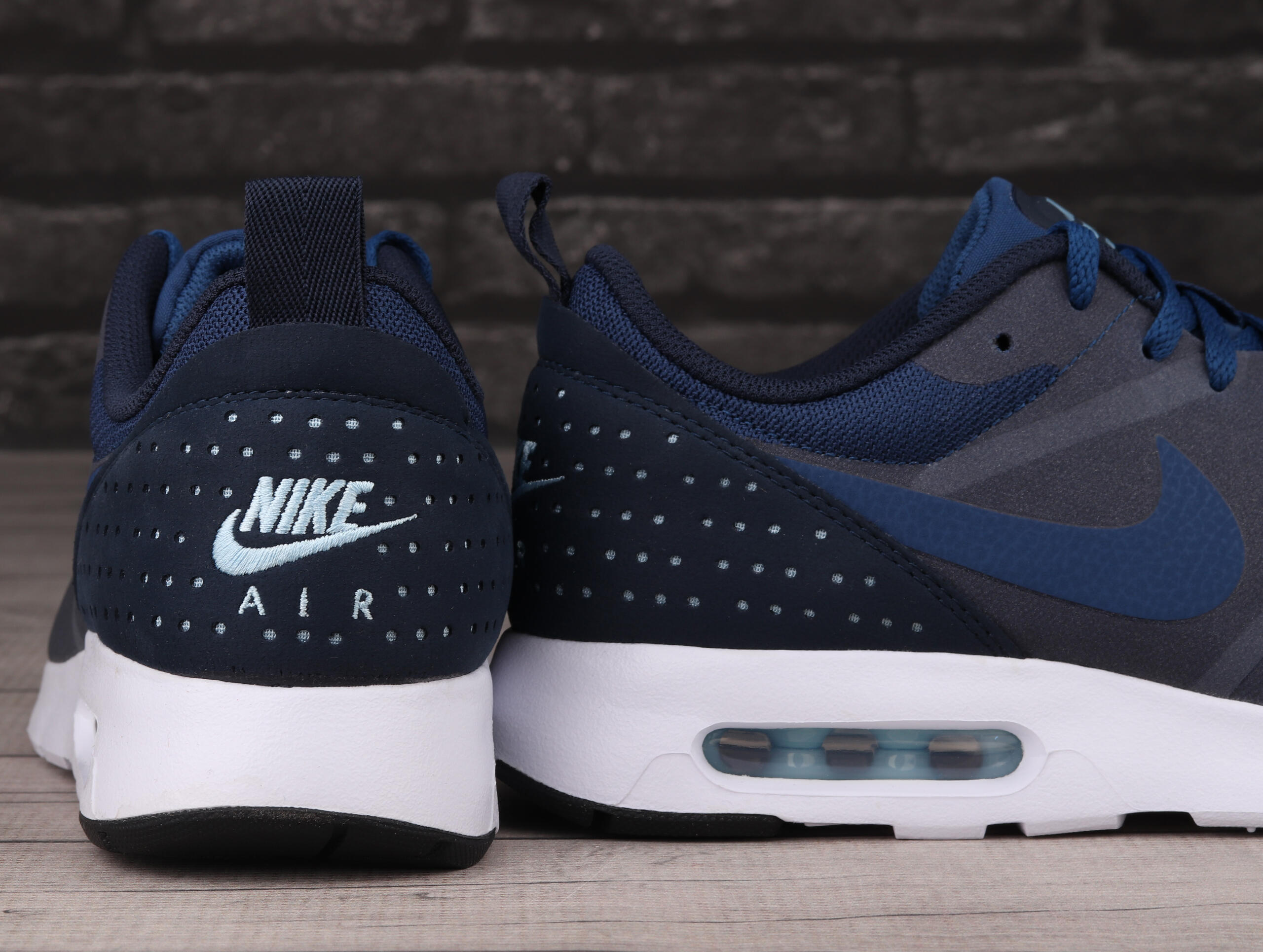 Buty męskie sportowe Nike AIR MAX TAVAS 7/7