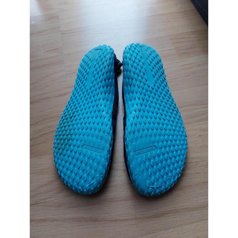C2C - Chaussures d'eau noires avec semelle bleue - Taille 37