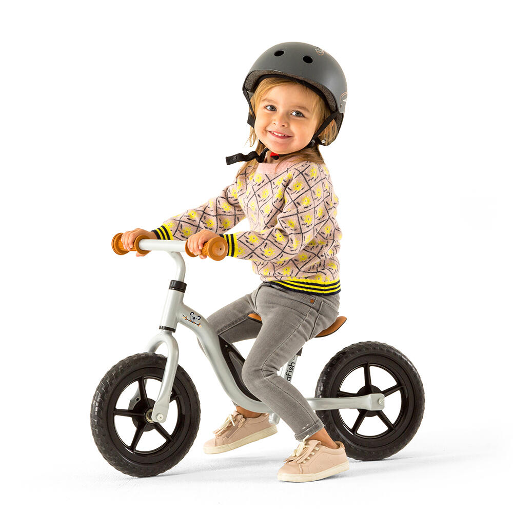 Draisienne Charlie : Très design avec sa poignée de transport intégrée 2/7
