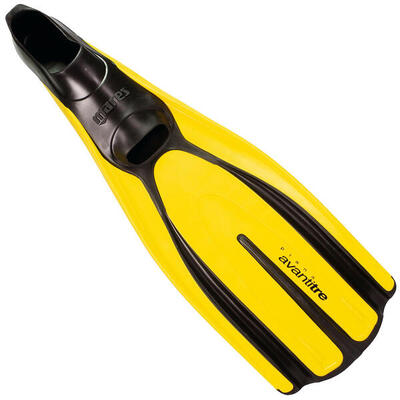 Mares plana avanti tre 38 duikvinnen