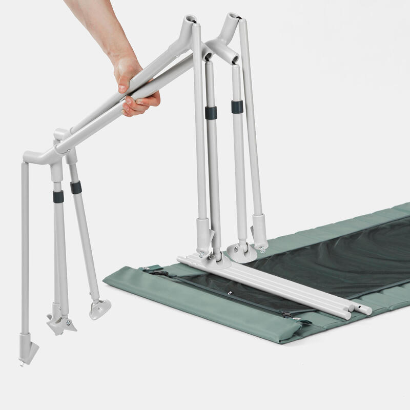 Seconde vie TABLE DE CAMPING COMPACTE 4/6 PERSONNES EXCELLENT