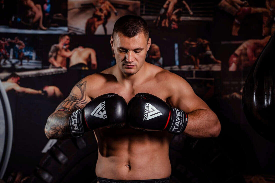 Rękawice bokserskie sparingowe DBX Bushido TAVER 2/7