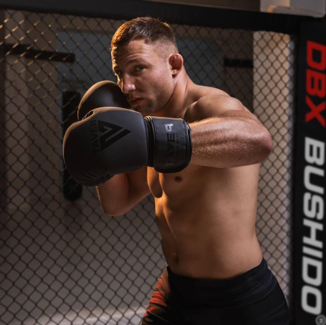 Rękawice bokserskie sparingowe DBX Bushido TAVER 3/7