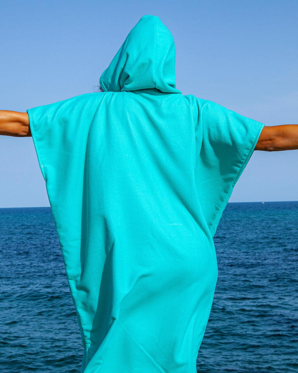 SURFPONCHO VOOR VOLWASSEN MICROVEZEL MET BADSTOF 4/5