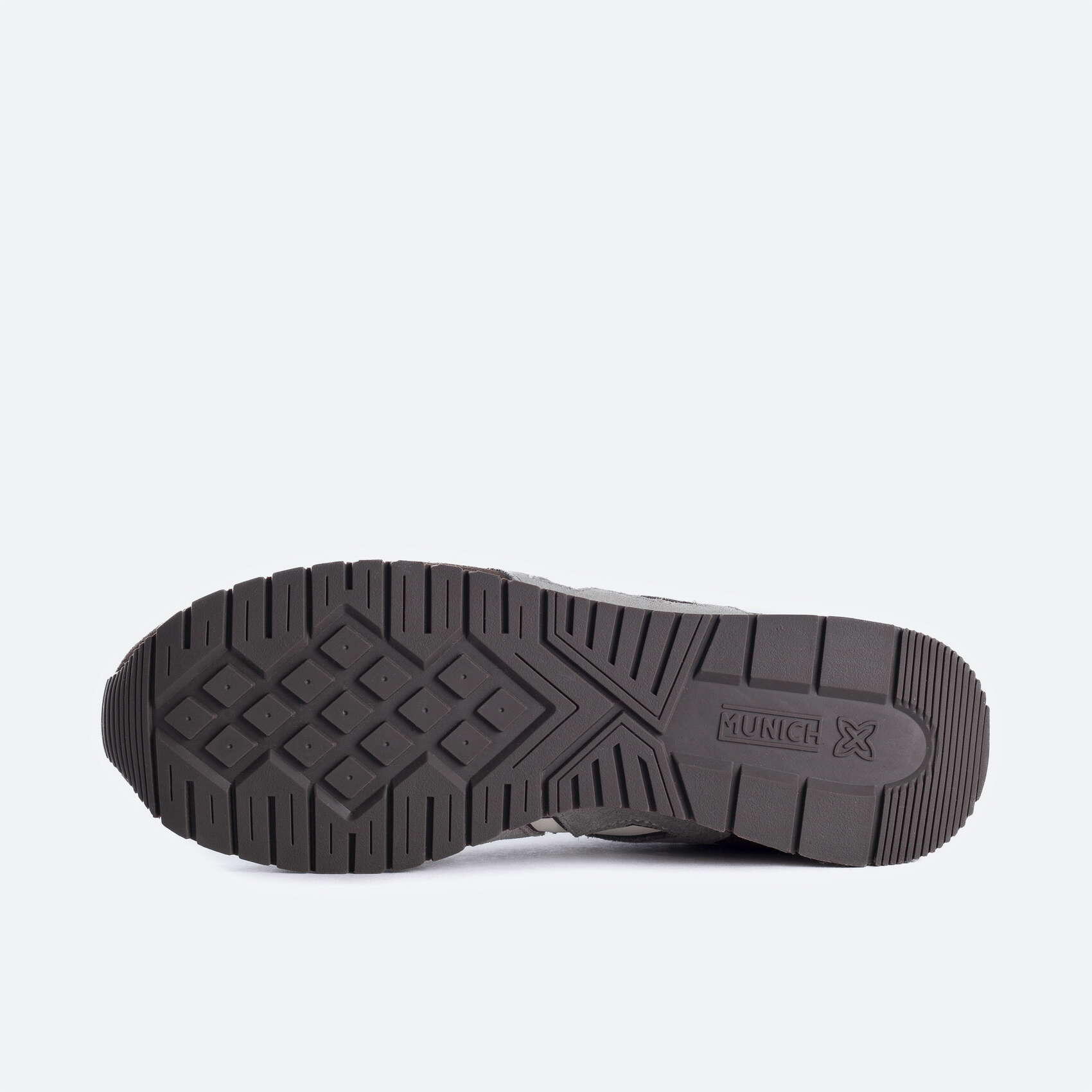 Zapatillas para hombre Munich Dash premium en color marron 4/5